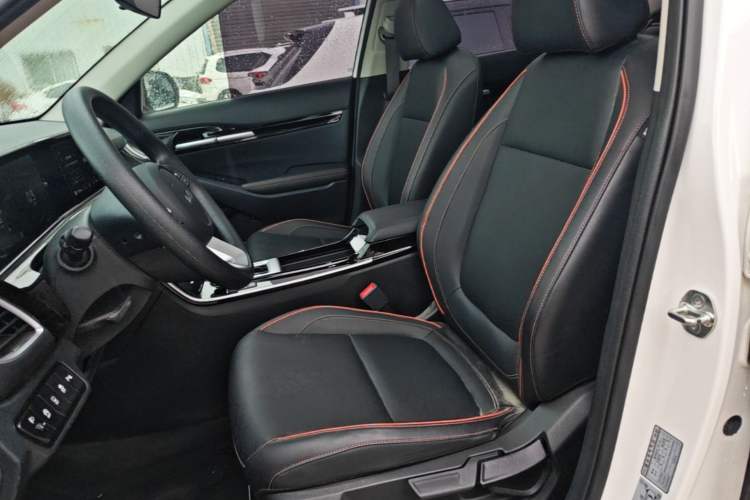 Used Kia Seltos 2023 1.5L CVT Luxury Edition Left Front Seat