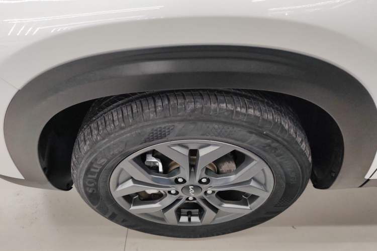 Used Kia Seltos 2023 1.5L CVT Luxury Edition Left Front Wheel Hub