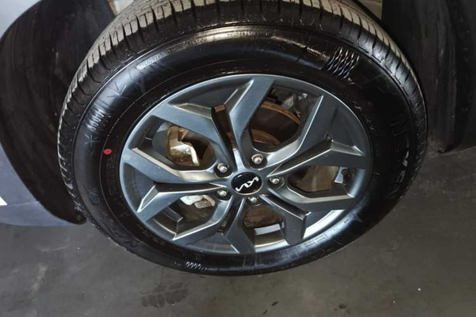 Used Kia Seltos 2023 1.5L CVT Luxury Edition Left Front Wheel Hub