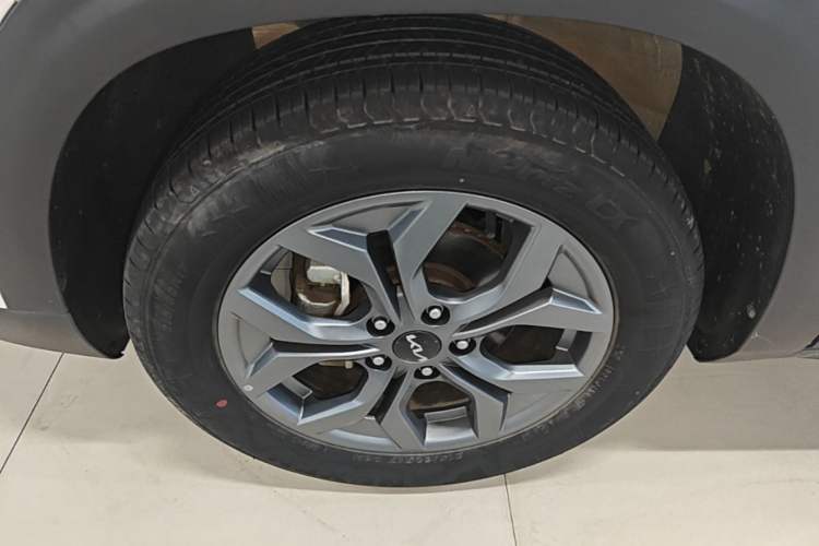 Used Kia Seltos 2023 1.5L CVT Luxury Edition Left Front Wheel Hub