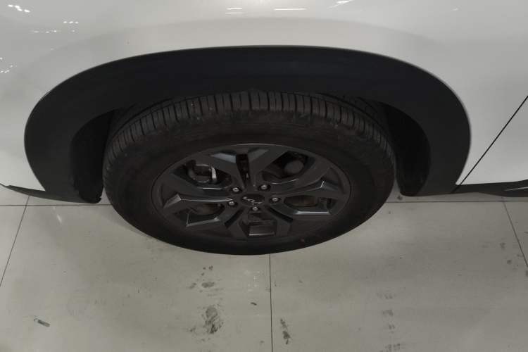 Used Kia Seltos 2023 1.5L CVT Luxury Edition Left Front Wheel Hub