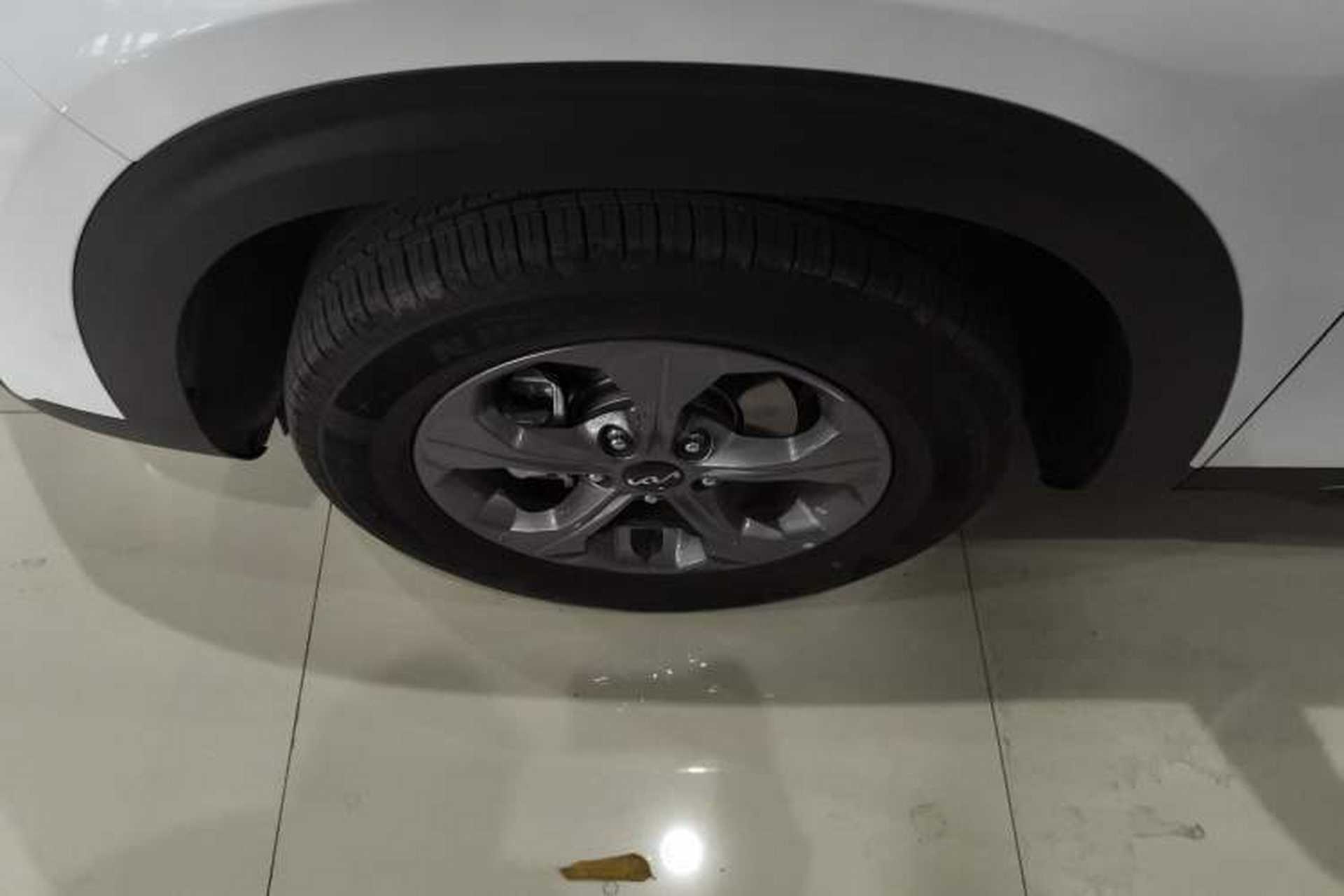 Used Kia Seltos 2023 1.5L CVT Comfort Edition Left Front Wheel Hub