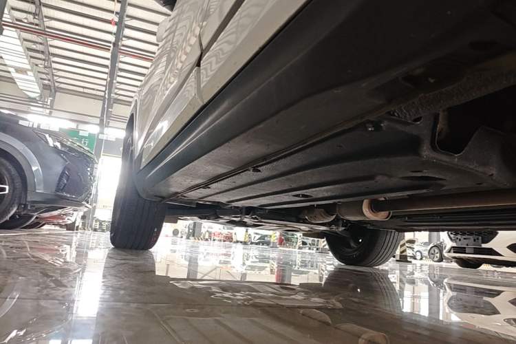 Used Kia Seltos 2023 1.5L CVT Luxury Edition Left Side Sill