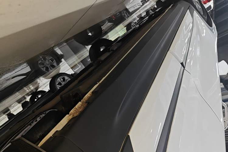 Used Kia Seltos 2023 1.5L CVT Luxury Edition Left Side Sill
