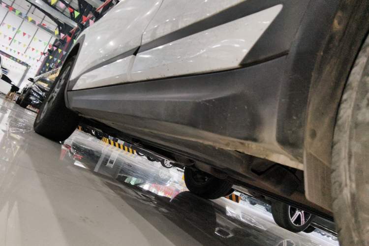 Used Kia Seltos 2023 1.5L CVT Luxury Edition Left Side Sill