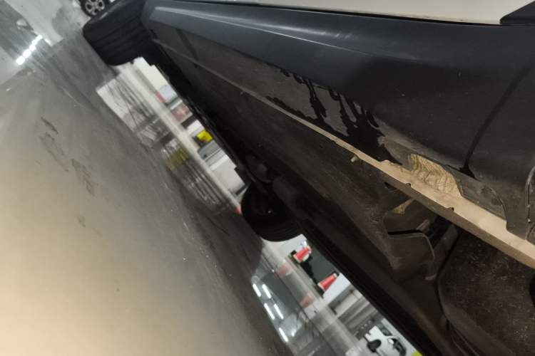 Used Kia Seltos 2023 1.5L CVT Luxury Edition Left Side Sill