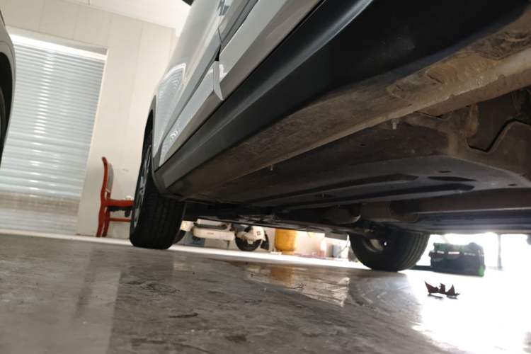Used Kia Seltos 2023 1.5L CVT Luxury Edition Left Side Sill
