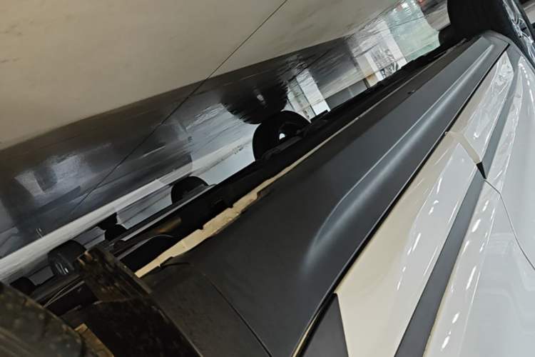 Used Kia Seltos 2023 1.5L CVT Luxury Edition Left Side Sill