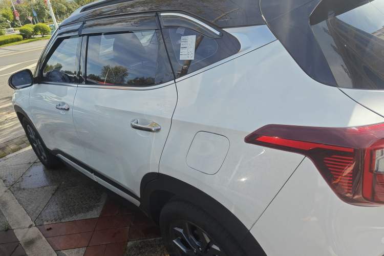 Used Kia Seltos 2023 1.5L CVT Luxury Edition Left Side