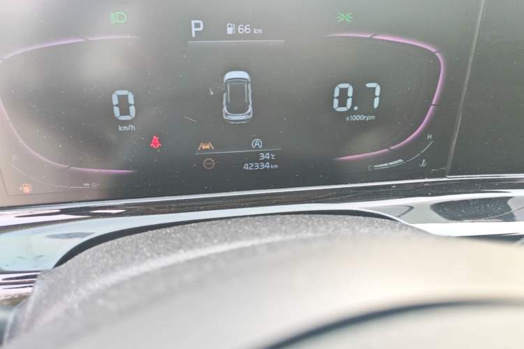 Used Kia Seltos 2023 1.5L CVT Luxury Edition Odometer Close Up