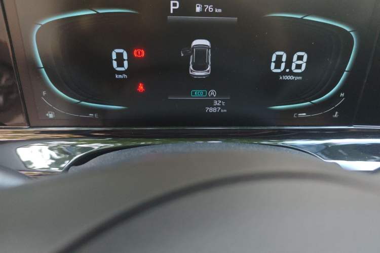 Used Kia Seltos 2023 1.5L CVT Comfort Edition Odometer Close Up