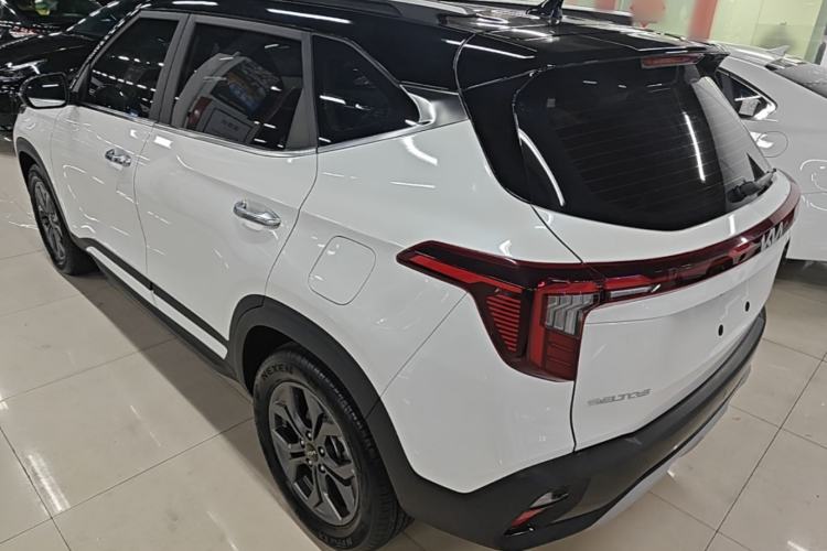 Used Kia Seltos 2023 1.5L CVT Luxury Edition Rear Left 45 Deg