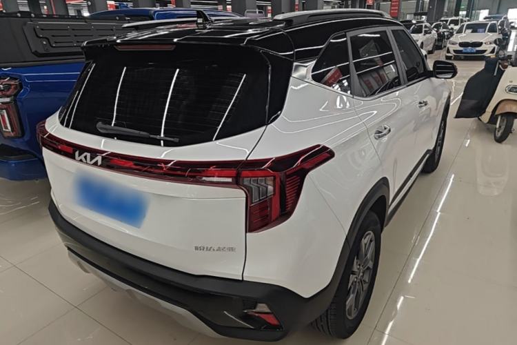 Used Kia Seltos 2023 1.5L CVT Luxury Edition Rear Right 45 Deg