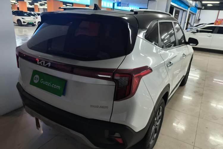 Used Kia Seltos 2023 1.5L CVT Luxury Edition Rear Right 45 Deg