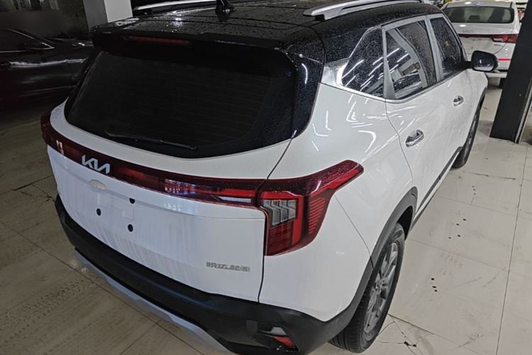 Used Kia Seltos 2023 1.5L CVT Luxury Edition Rear Right 45 Deg