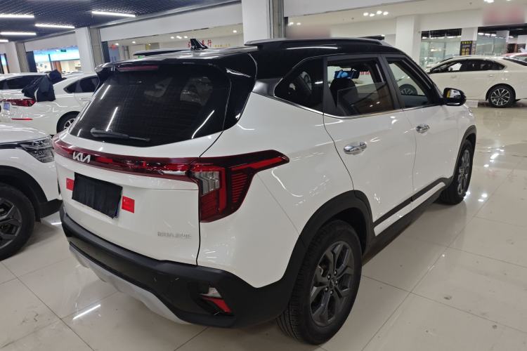 Used Kia Seltos 2023 1.5L CVT Luxury Edition Rear Right 45 Deg
