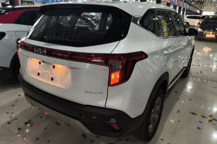 Used Kia Seltos 2023 1.5L CVT Comfort Edition Rear Right 45 Deg