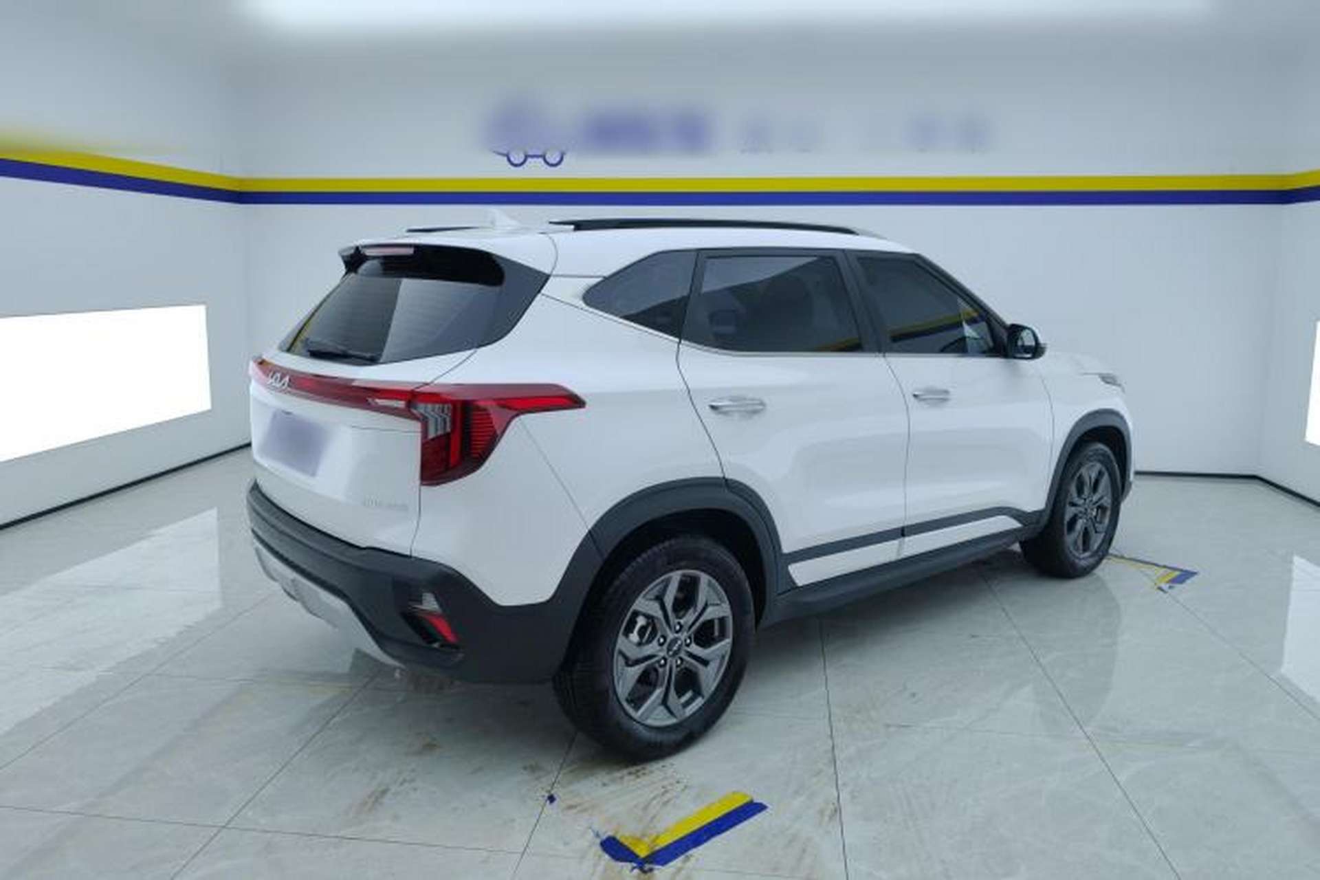 Used Kia Seltos 2023 1.5L CVT Luxury Edition Rear Right 45 Deg