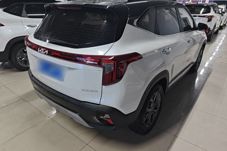 Used Kia Seltos 2023 1.5L CVT Luxury Edition Rear Right 45 Deg
