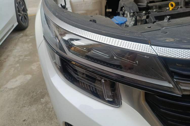 Used Kia Seltos 2023 1.5L CVT Luxury Edition Right Front Headlight