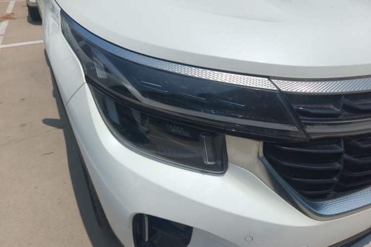 Used Kia Seltos 2023 1.5L CVT Luxury Edition Right Front Headlight