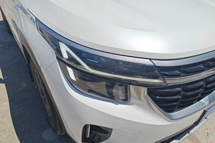 Used Kia Seltos 2023 1.5L CVT Luxury Edition Right Front Headlight
