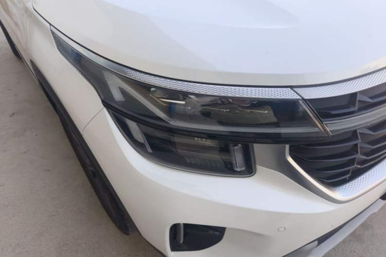Used Kia Seltos 2023 1.5L CVT Luxury Edition Right Front Headlight