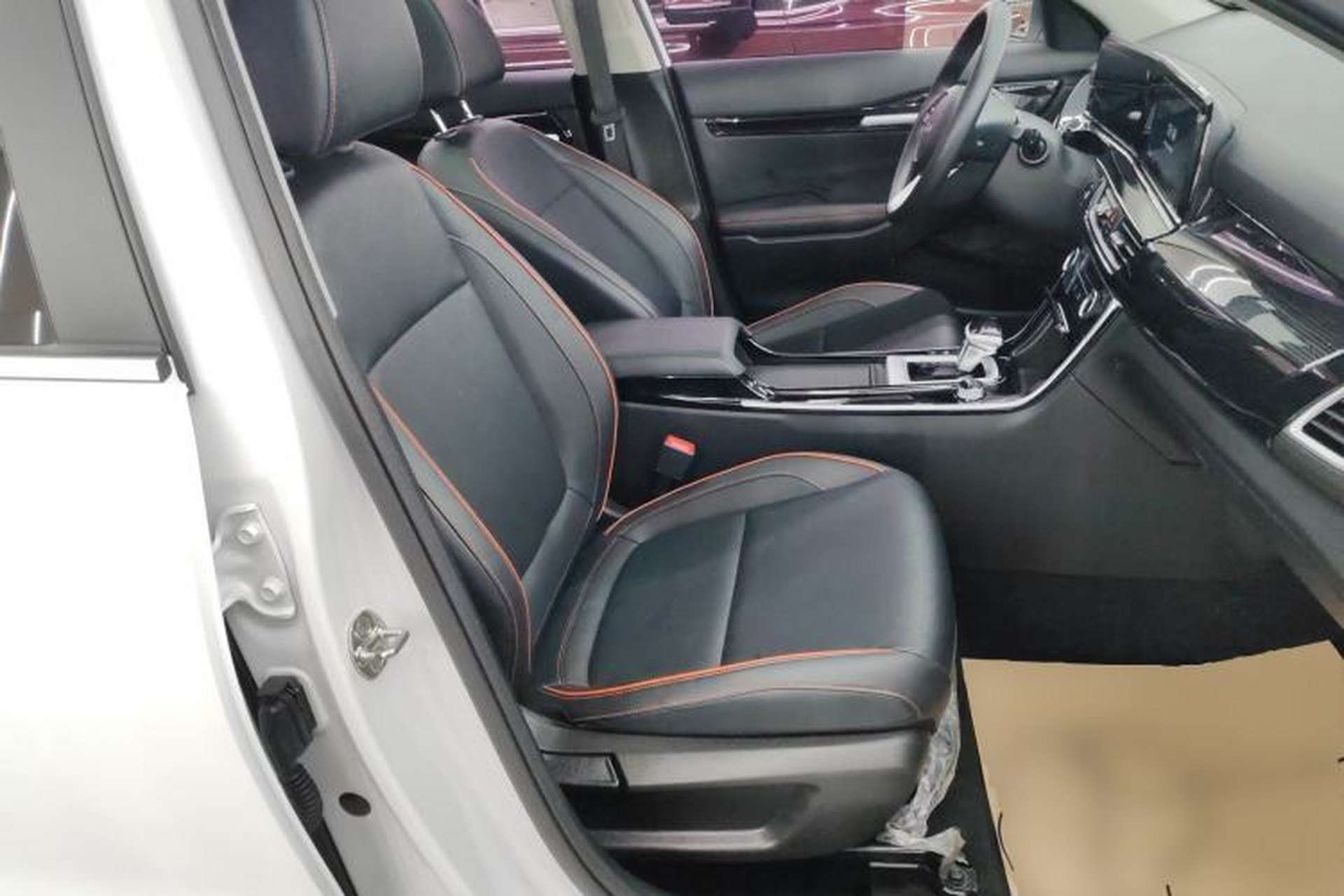 Used Kia Seltos 2023 1.5L CVT Luxury Edition Right Front Seat