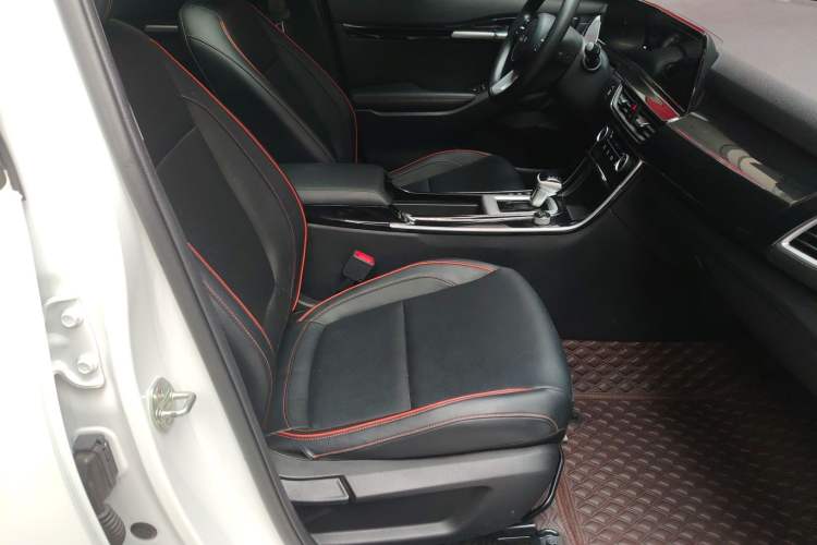 Used Kia Seltos 2023 1.5L CVT Luxury Edition Right Front Seat