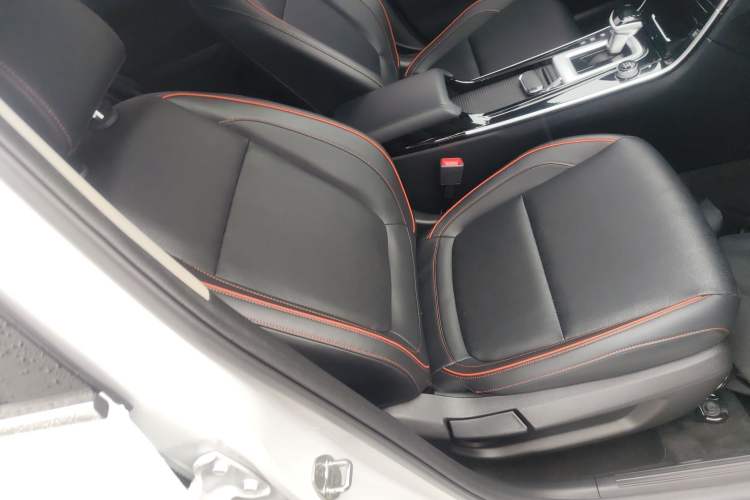 Used Kia Seltos 2023 1.5L CVT Luxury Edition Right Front Seat