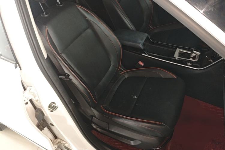 Used Kia Seltos 2023 1.5L CVT Luxury Edition Right Front Seat