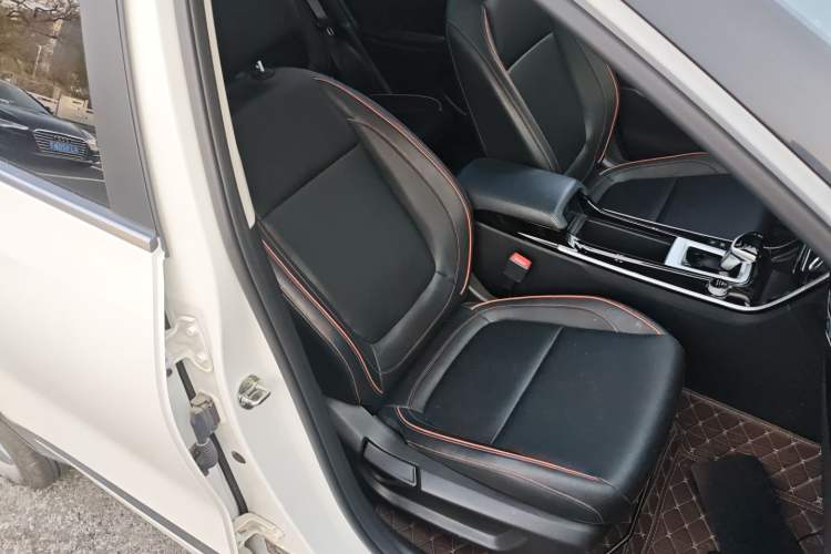 Used Kia Seltos 2023 1.5L CVT Luxury Edition Right Front Seat