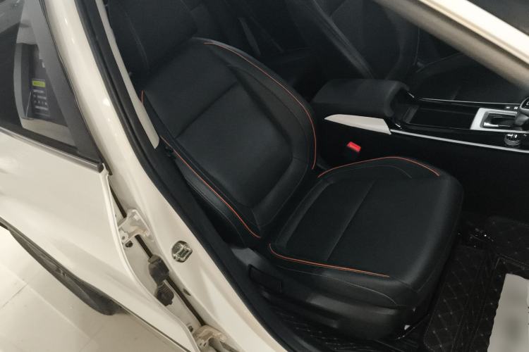 Used Kia Seltos 2023 1.5L CVT Luxury Edition Right Front Seat