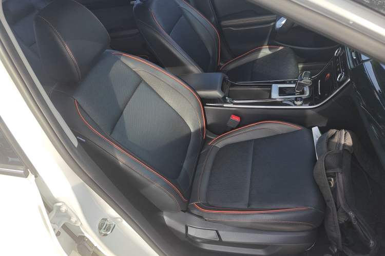 Used Kia Seltos 2023 1.5L CVT Luxury Edition Right Front Seat