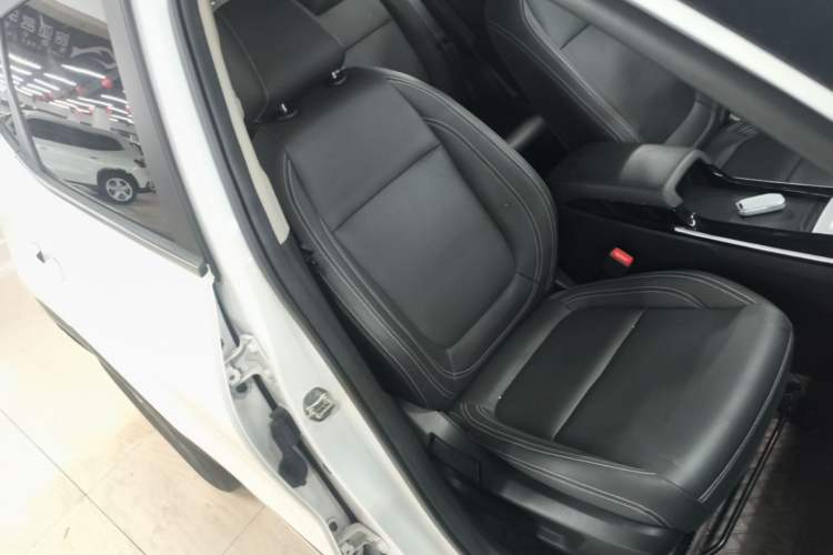 Used Kia Seltos 2023 1.5L CVT Comfort Edition Right Front Seat