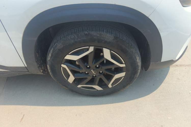 Used Kia Seltos 2023 1.5L CVT Luxury Edition Right Front Wheel Hub