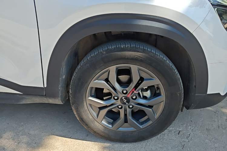 Used Kia Seltos 2023 1.5L CVT Luxury Edition Right Front Wheel Hub