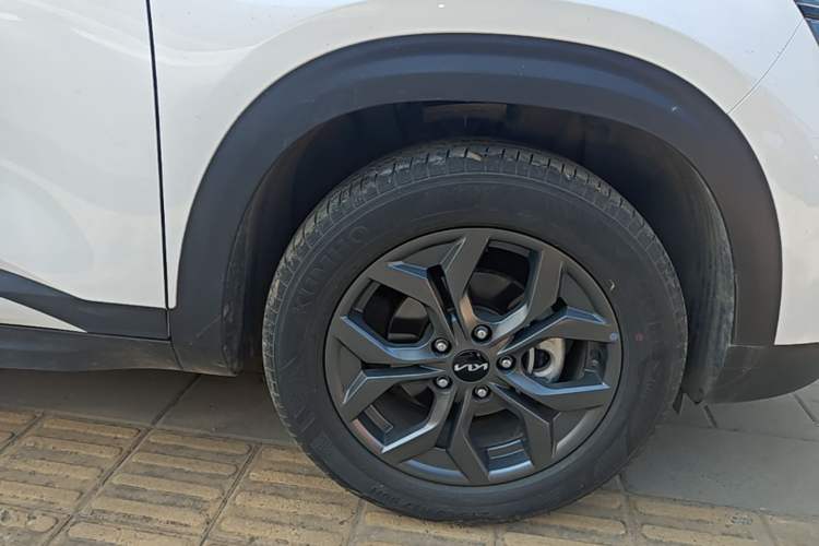 Used Kia Seltos 2023 1.5L CVT Luxury Edition Right Front Wheel Hub