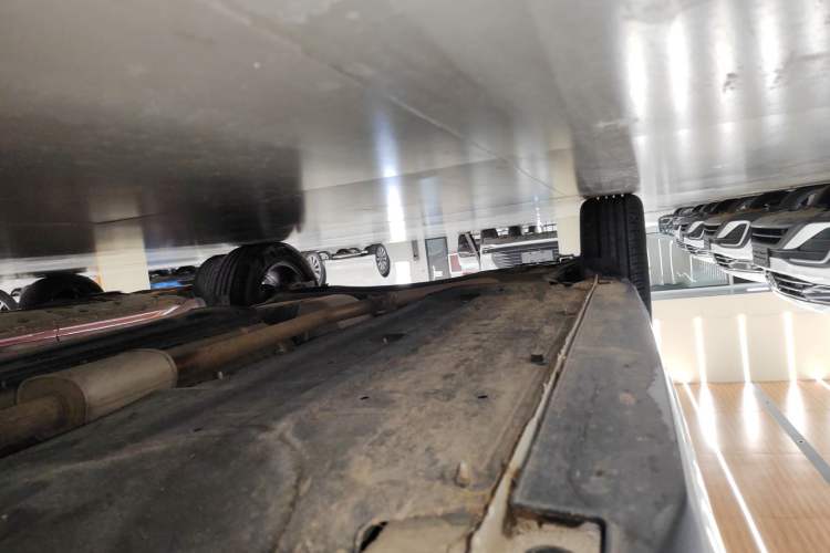 Used Kia Seltos 2023 1.5L CVT Luxury Edition Right Side Sill