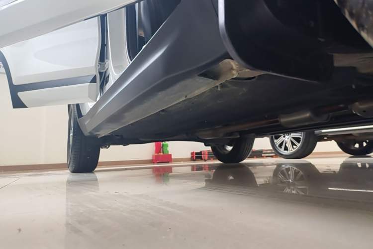 Used Kia Seltos 2023 1.5L CVT Comfort Edition Right Side Sill
