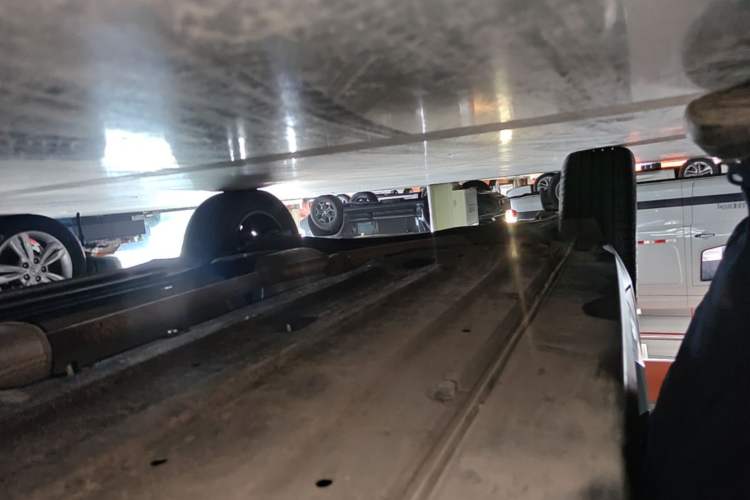 Used Kia Seltos 2023 1.5L CVT Luxury Edition Right Side Sill