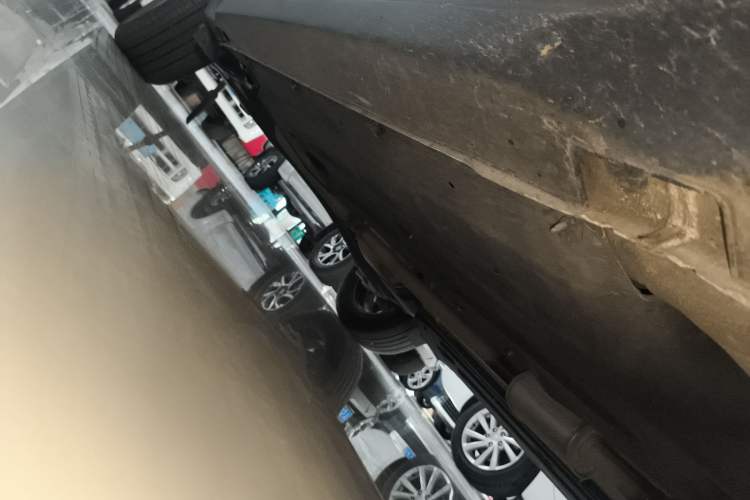 Used Kia Seltos 2023 1.5L CVT Luxury Edition Right Side Sill