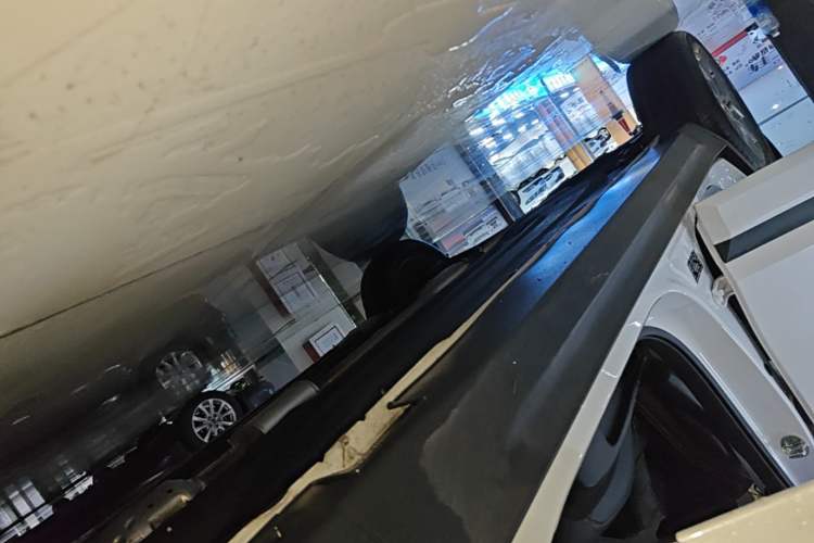 Used Kia Seltos 2023 1.5L CVT Luxury Edition Right Side Sill