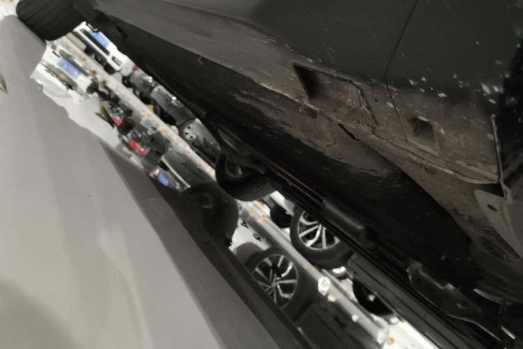 Used Kia Seltos 2023 1.5L CVT Comfort Edition Right Side Sill
