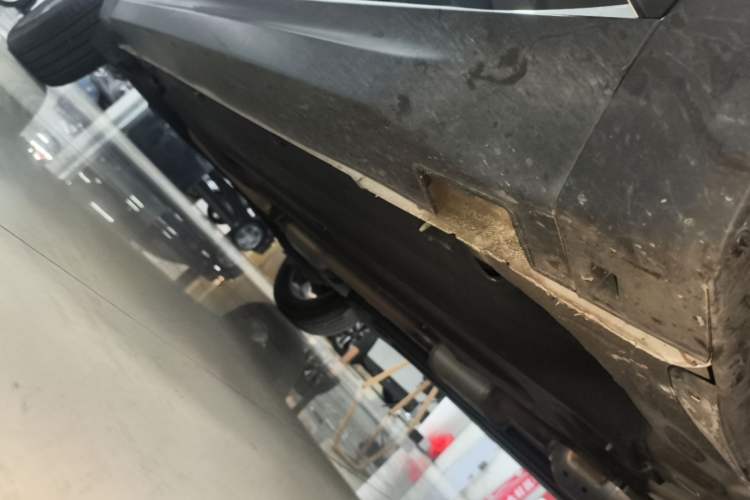 Used Kia Seltos 2023 1.5L CVT Comfort Edition Right Side Sill