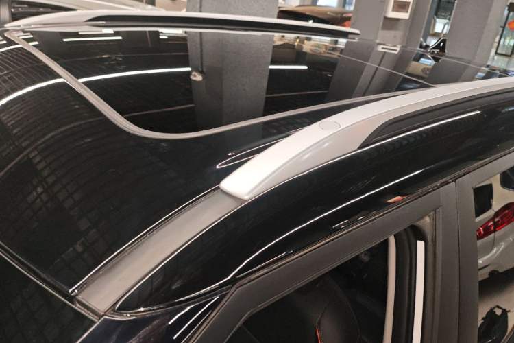 Used Kia Seltos 2023 1.5L CVT Luxury Edition Roof