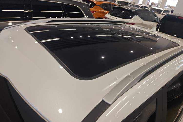 Used Kia Seltos 2023 1.5L CVT Luxury Edition Roof