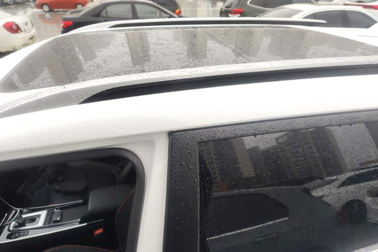 Used Kia Seltos 2023 1.5L CVT Luxury Edition Roof