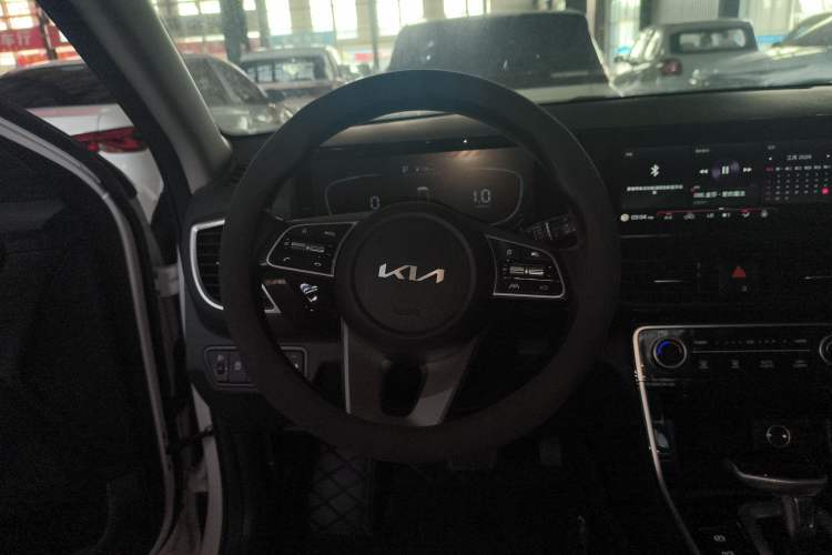 Used Kia Seltos 2023 1.5L CVT Luxury Edition Steering Wheel
