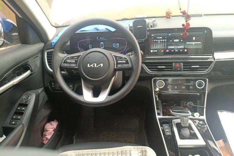 Used Kia Seltos 2023 1.5L CVT Luxury Edition Steering Wheel